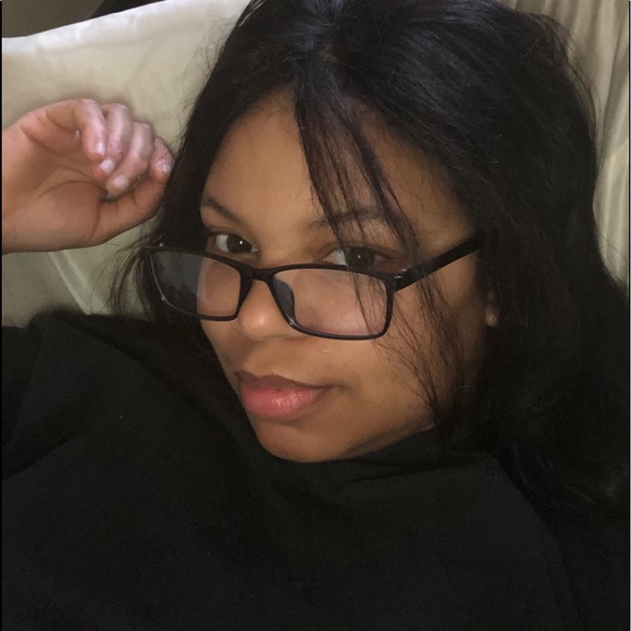 Meet your Posher, Mel - Picture 3 of 6